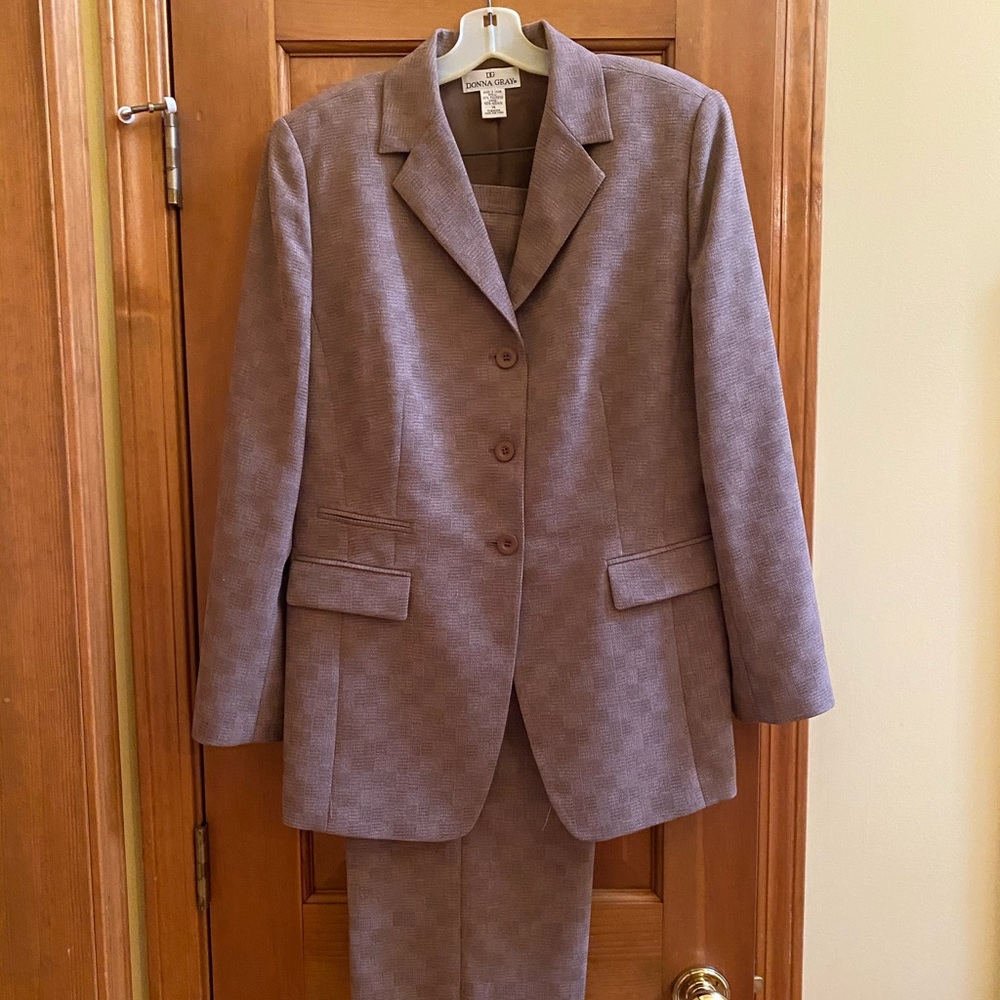 Sporty all year round, tan, bone, pant suit.